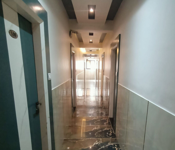 Others 5, Hotel Sona, Thane