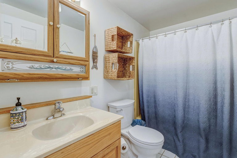 Bathroom 3, ST Louis Street 24, Sussex