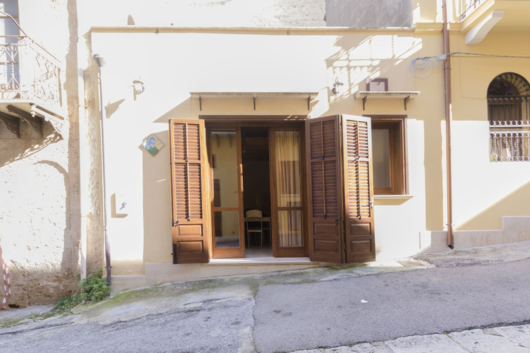 Room 2, Visitsicilia Le Magnole 6, Trapani