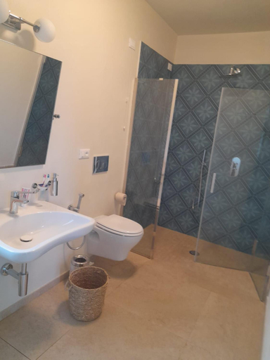 Bathroom 4, Resort Capo Bianco, Livorno