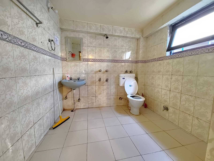 Bathroom 3, Namha Stay by Negi Wooden House, Kullu