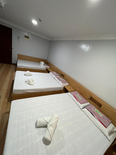 Bedroom 3, Ging Ging Tourist Inn, Badian