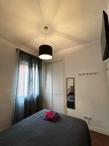 Bedroom 3, Habitaciones Magdalena, Madrid