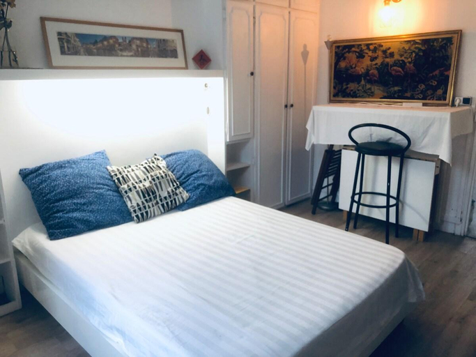 Bedroom 2, Studio Paris 15e (G)- Eiffel Tower / Roland Garros, Paris