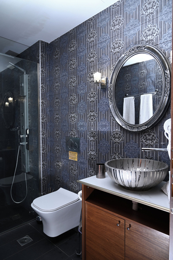 Bathroom 5, Ducato di Aria, Peloponnese