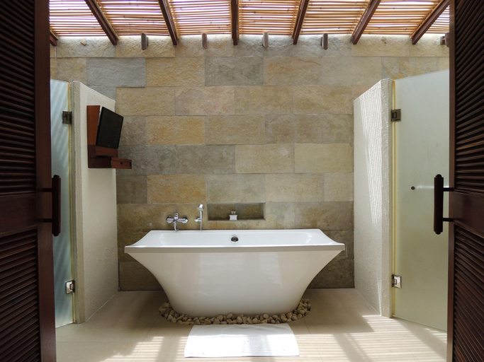 Bathroom 3, Bluewater Sumilon Island Resort, Oslob