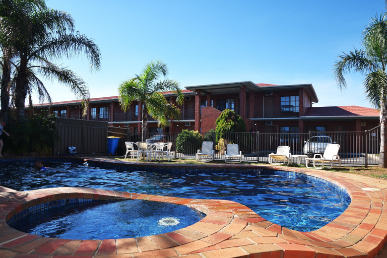 Sport & Beauty 5, Peppermill Inn, Shepparton