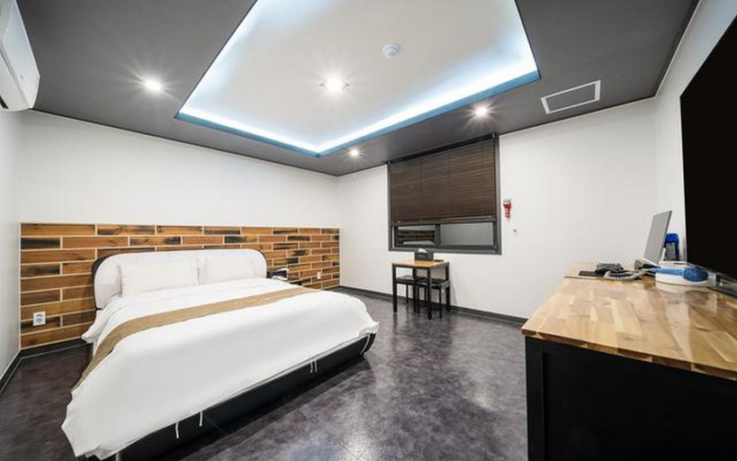 Bedroom 2, Gwangju Chungjangro Hotel Sharmant, Buk