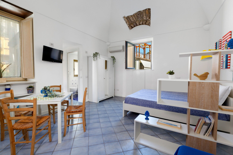 Room 4, Casa Meta Blu in Meta, Napoli
