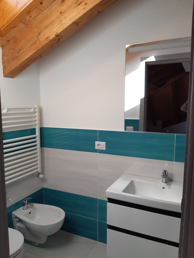 Bathroom 5, Raggio di Sole, Napoli