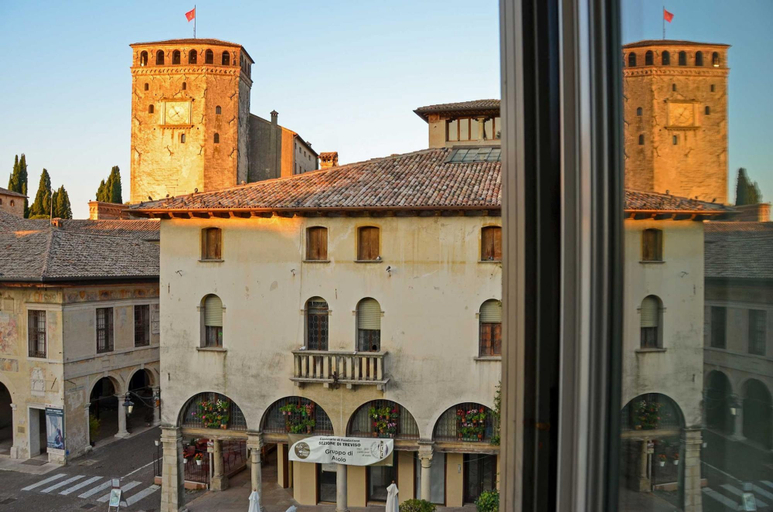 Room 2, Palazzo Benassi Penthouse, Treviso