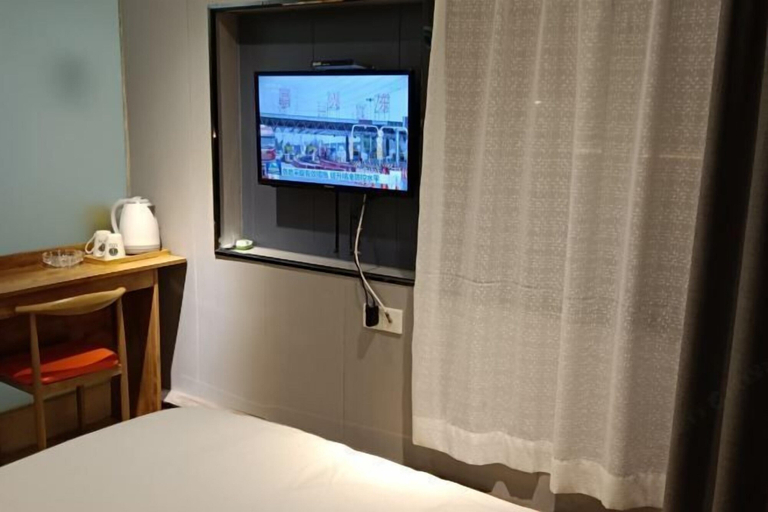 Bedroom 2, Kate Hotel (Guangzhou Dadao Yangxu Metro Station), Guangzhou