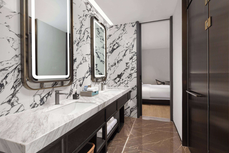 Bathroom 4, Days Hotel By Wyndham Xianju Downtown, Taizhou