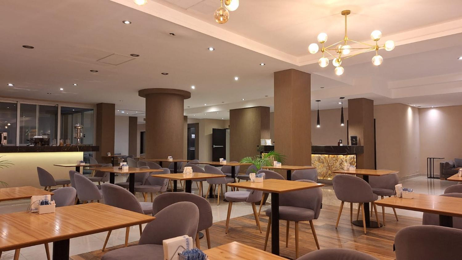 Food & Drinks 5, Hotel Alvarado Suites, Capital