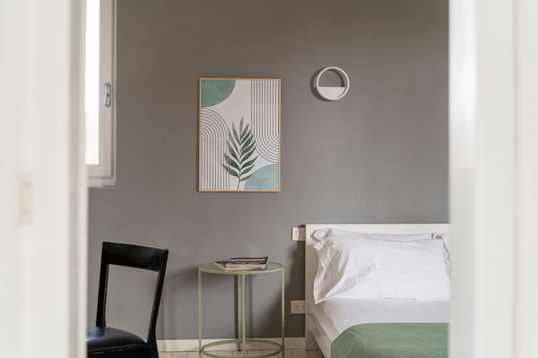 Room 2, Laura 10 in Firenze With 1 Bedrooms and 1 Bathrooms, Florence