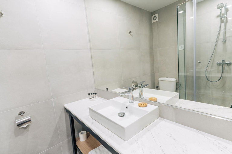 Bathroom 4, PERLA TUI SUNEO Adults only Hotel, Nesebar