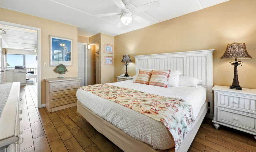 Bedroom 4, Beacher's Lodge Oceanfront Suites, Saint Johns