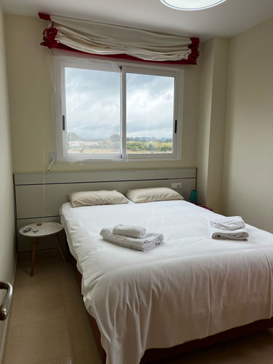 Room 5, Playasol in Denia With 3 Bedrooms and 2 Bathrooms, Alicante