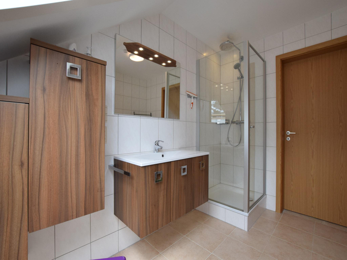 Bathroom 3, Lakeview Stay in Vielsalm, Luxembourg