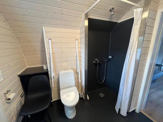 Bathroom 3, Helle Aktivitetshotel, Varde