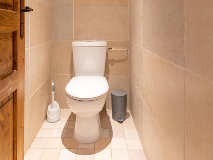Bathroom 3, Lake-view chalet in Tignes, close to ski area, Savoie