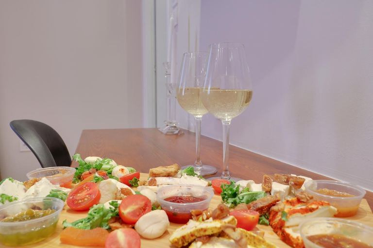 Food & Drinks 5, AthiNN Residence, Attica