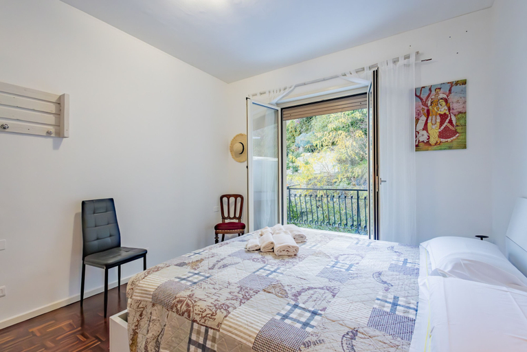 Room 5, Balcony Flat Near the Center by Wonderful Italy, Imperia