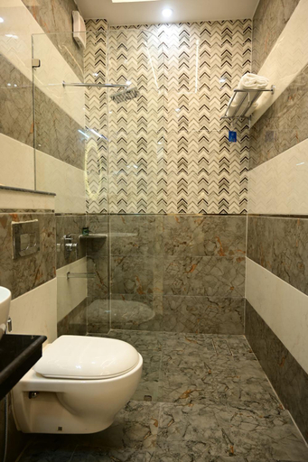 Bathroom, Hotel Vedic Inn, Faizabad
