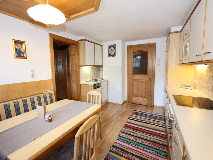 Others 4, Apartment in Kaltenbach near Ski Lift, Schwaz