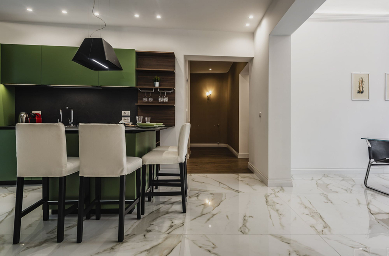 Room 5, Upscale Urban Apartment, Catania