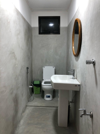 Bathroom 4, Backpack Beach Hostel & Reggae Bar, Hikkaduwa