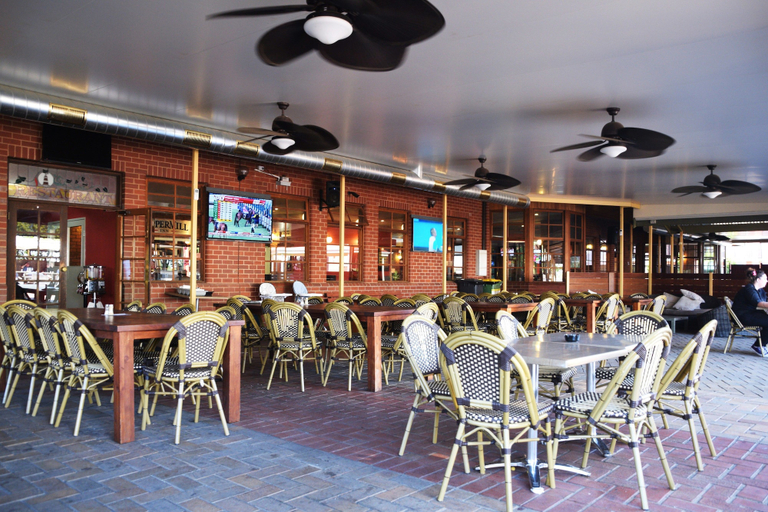 Food & Drinks 4, Peppermill Inn, Shepparton