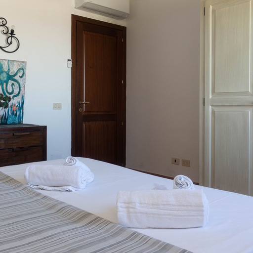 Room 4, Casa EOS in Baia Sant Anna, Nuoro