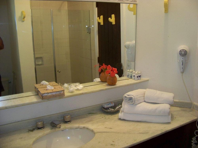 Bathroom 5, Hibiscus Beach, Armação dos Búzios