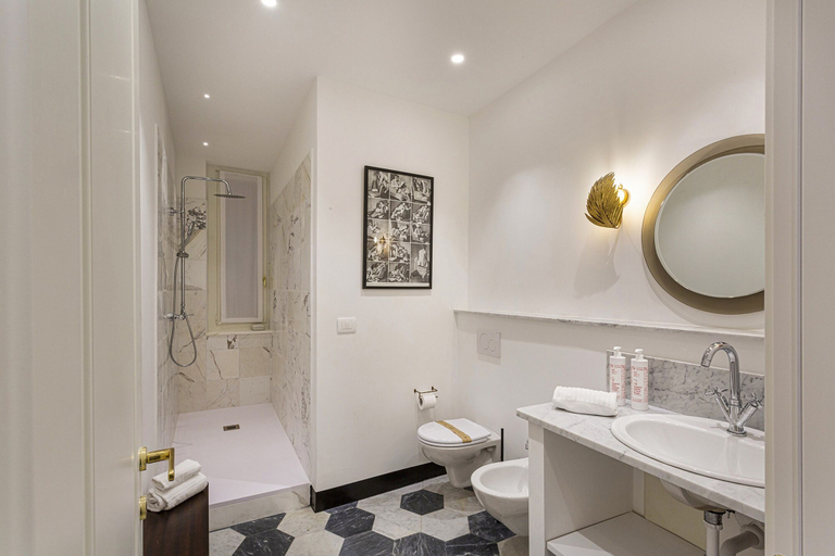 Room 3, Les Suites del Carmine 2 by Wonderful Italy, Genova