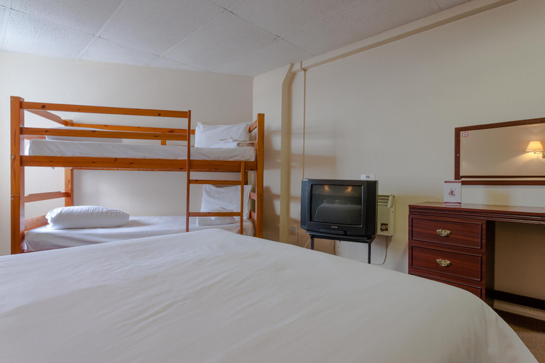 Bedroom 3, Grand Burstin Hotel Folkstone, Kent