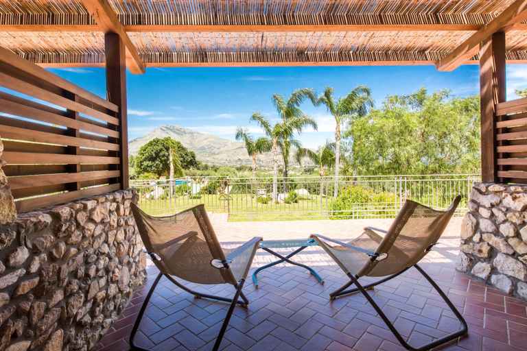 Room 3, L Ulivo Blu - One-bed 2 With Seaview Balcony -loc, Trapani