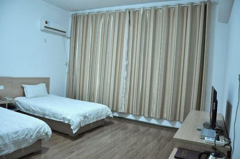 Bedroom 5, Yangguang Express Hotel, Linyi
