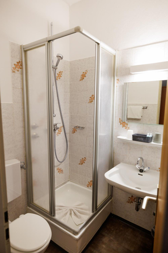 Bathroom 4, Drexl Gasthof Shiro, Landsberg am Lech