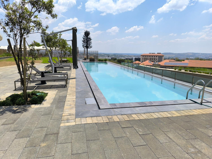 Sport & Beauty, Ellipse Waterfall Luxury Apartment, City of Johannesburg
