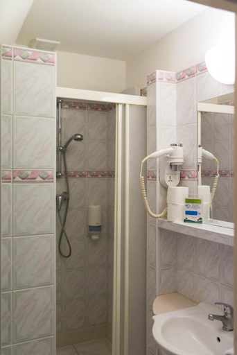 Bathroom 4, Hotel Mazury, Giżycko