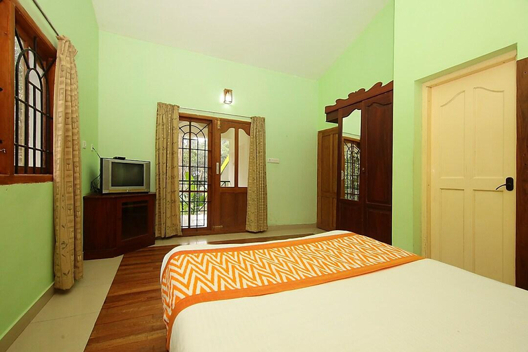 Bedroom 2, Woodpecker Resort, Idukki