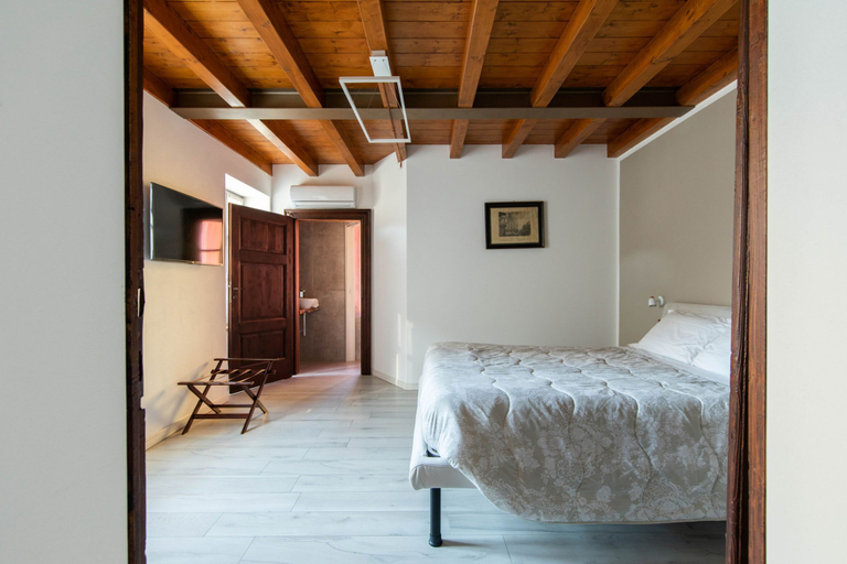 Room 2, Varenna Railway by Wonderful Italy, Lecco