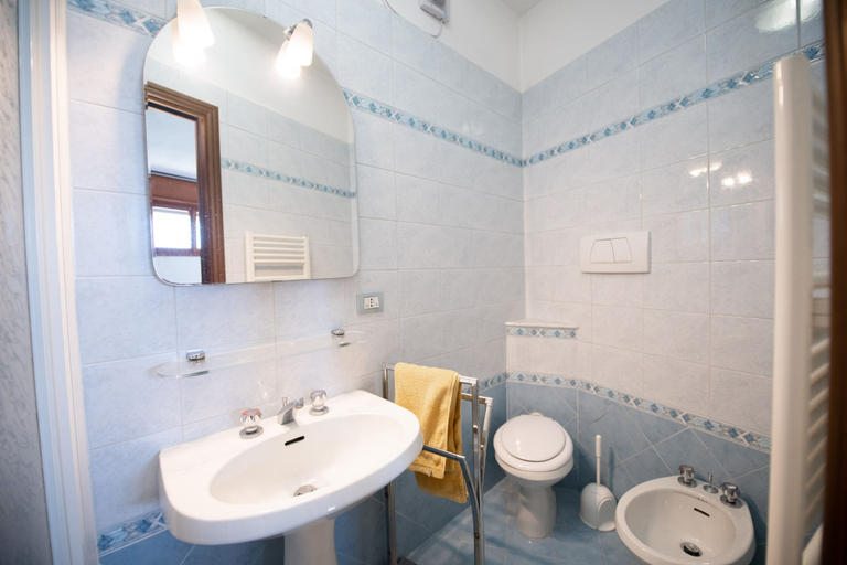 Room 2, Appartamento Luisa in Peschiera del Garda, Verona