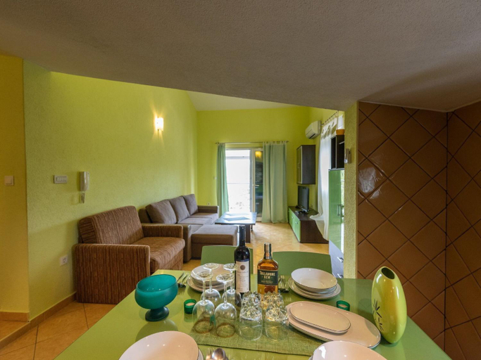 Others 5, Apartments Karen - Standard One Bedroom Apartment with Balcony A3, Marina