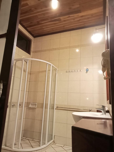 Bathroom 3, Sala Done Khone Hotel, Khong