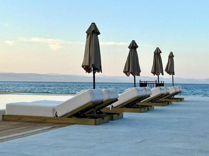Others 3, Hotel Angels, North Aegean
