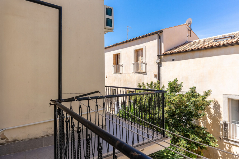 Room 3, La Casa di Nonno Enrico by Wonderful Italy, Syracuse