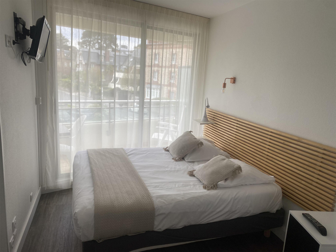 Bedroom 4, Best Western Hotel Le Crystal Dinard, Ille-et-Vilaine