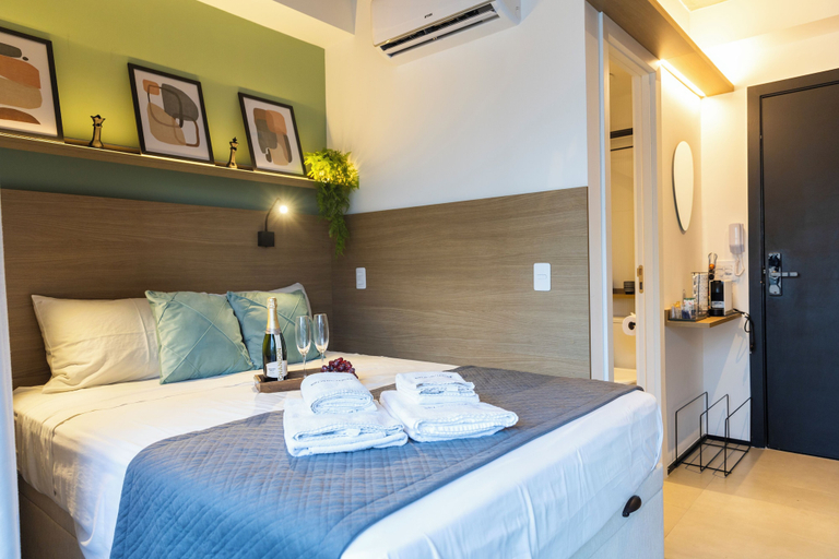 Bedroom 3, Estúdios com AC e Varanda na Bela Vista, São Paulo